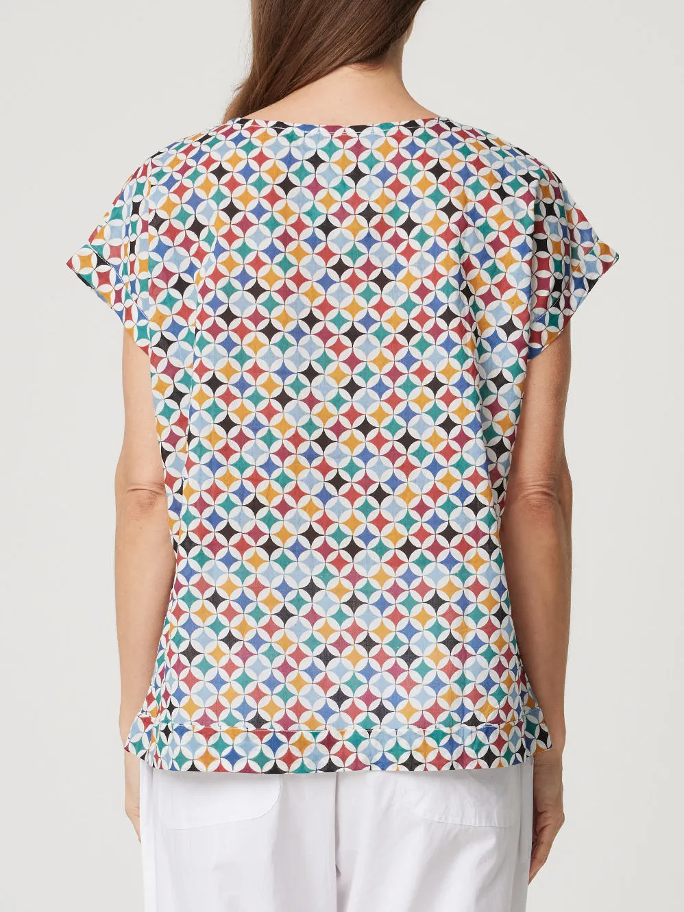 Cake - Vicky Round Neck