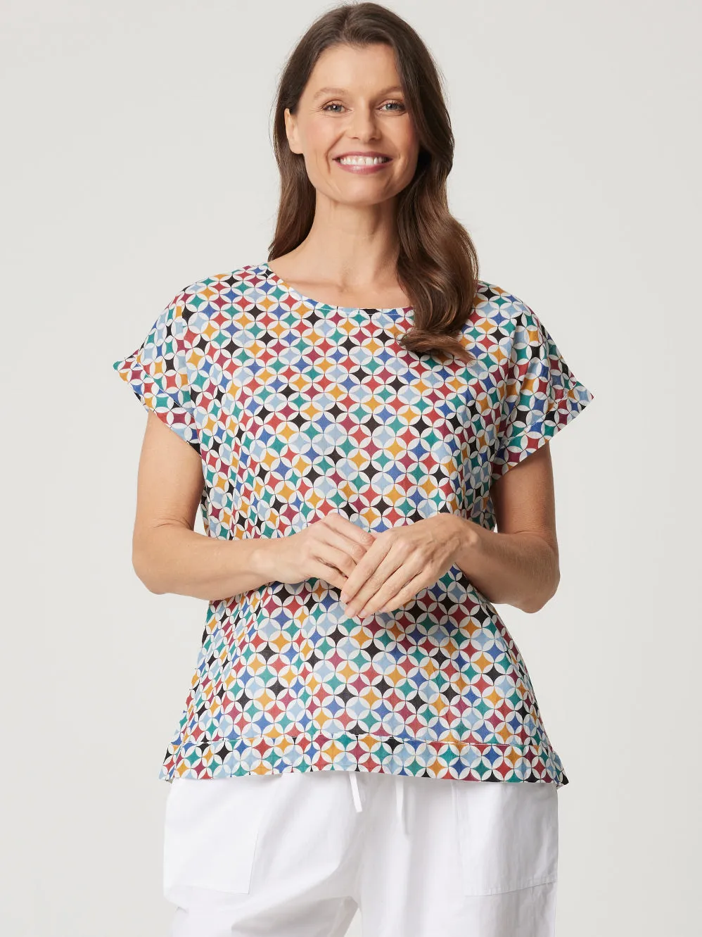 Cake - Vicky Round Neck