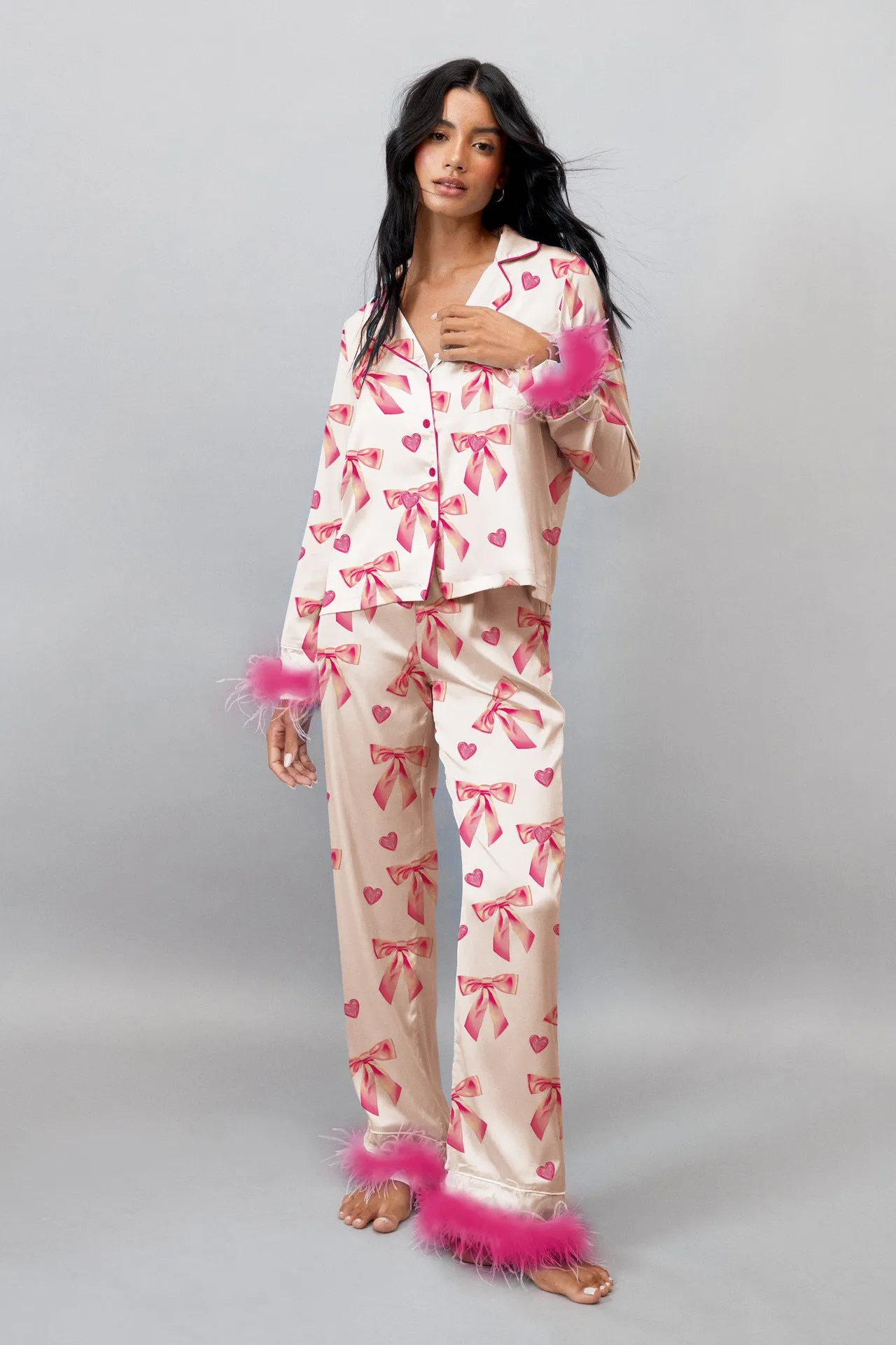 Chic Feather-Trimmed Bow Print Pajama Set for Luxe Lounging