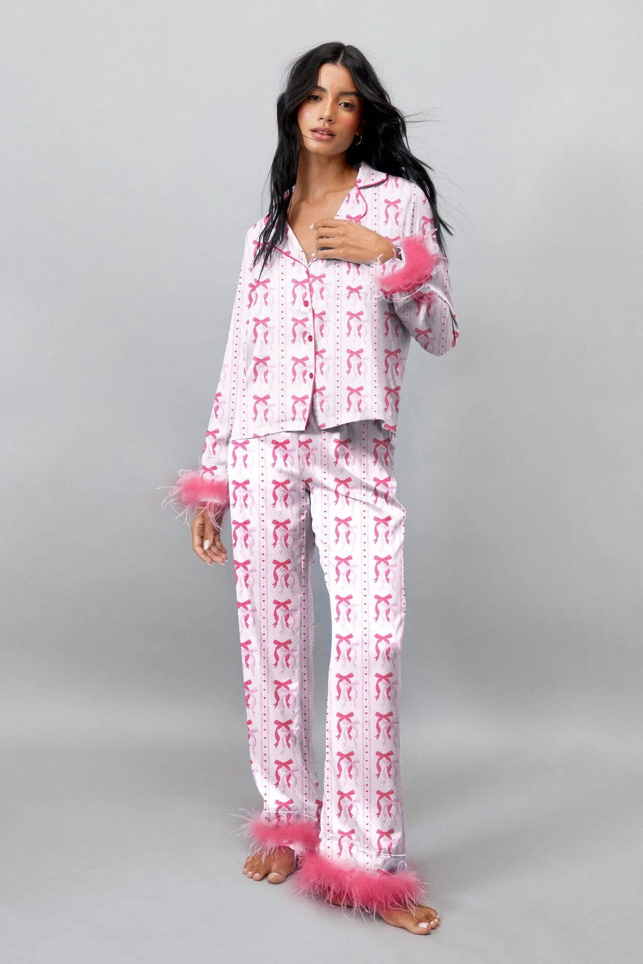 Chic Feather-Trimmed Bow Print Pajama Set for Luxe Lounging