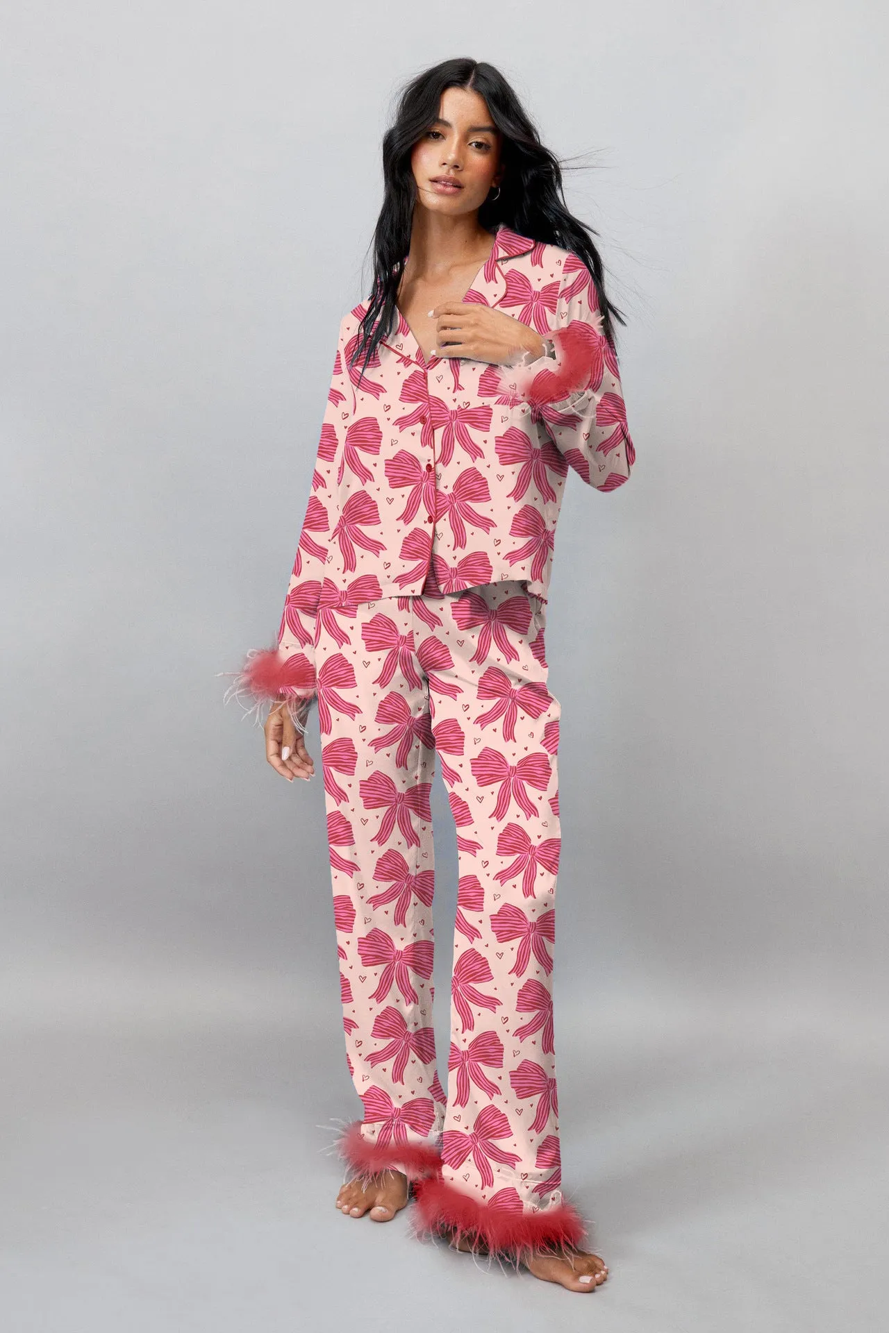 Chic Feather-Trimmed Bow Print Pajama Set for Luxe Lounging