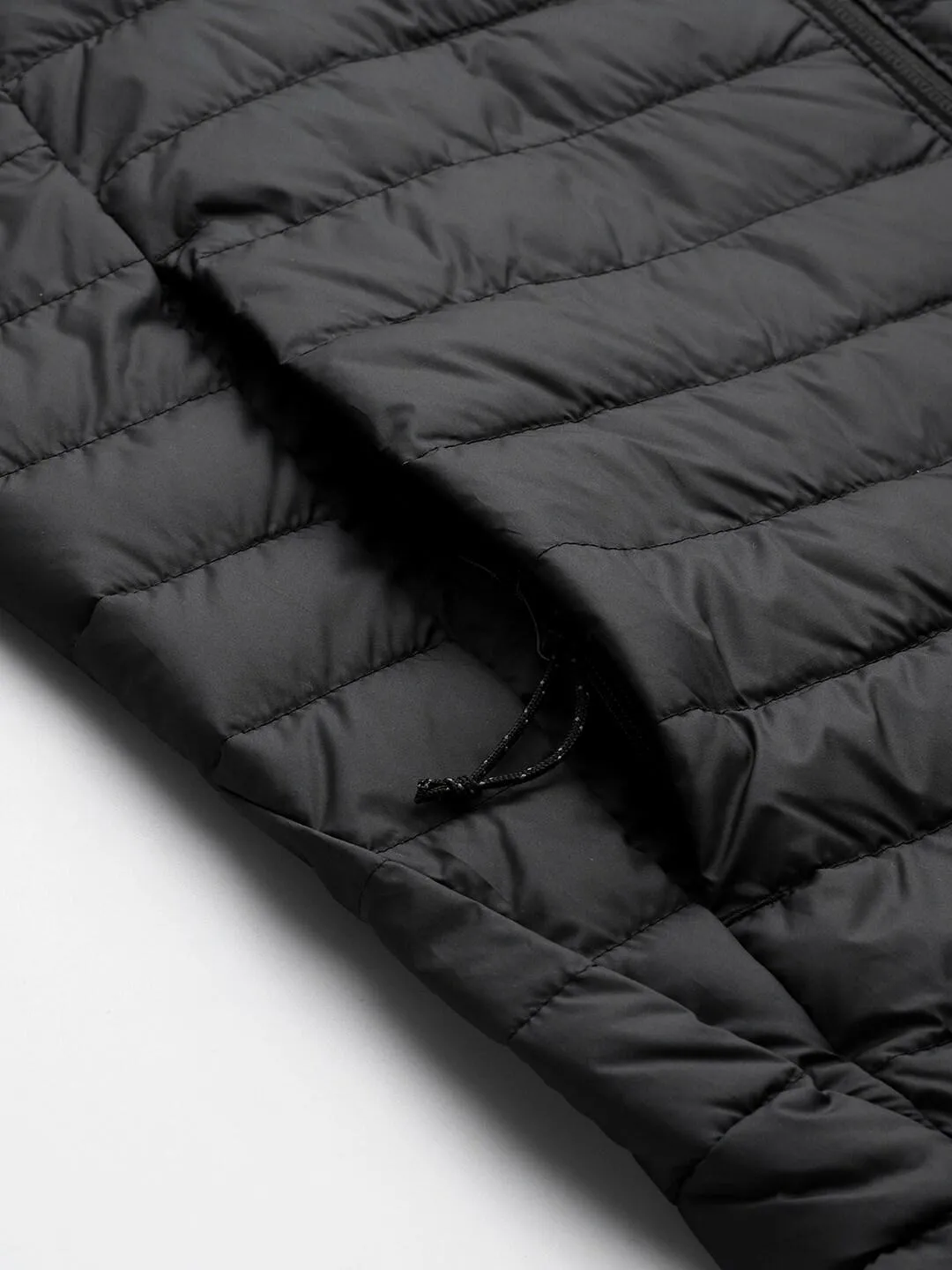Columbia Men Black Silver Falls Vest