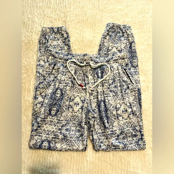 EUC S P.J. Salvage Sleeveless Top and Bottom Pajama Lounge Wear Set