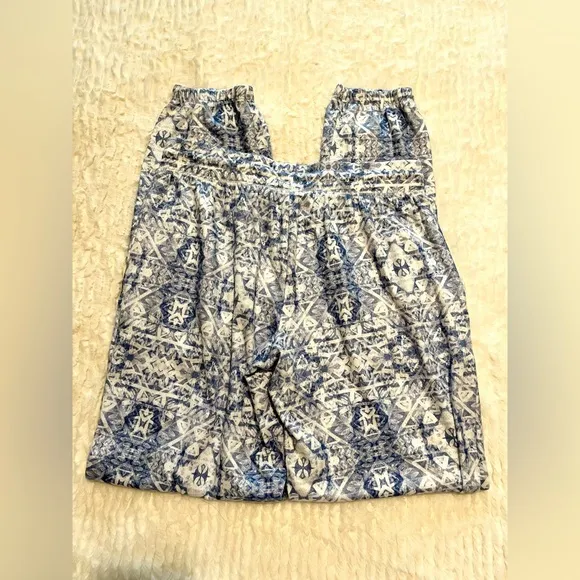 EUC S P.J. Salvage Sleeveless Top and Bottom Pajama Lounge Wear Set