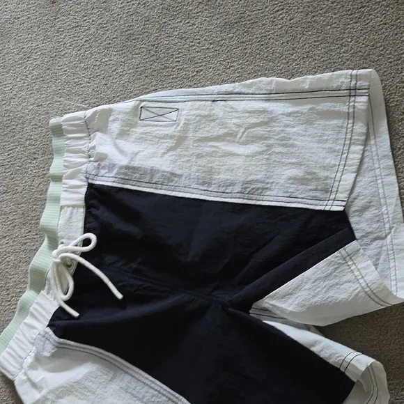 Free People NWOT Athletic Shorts Small