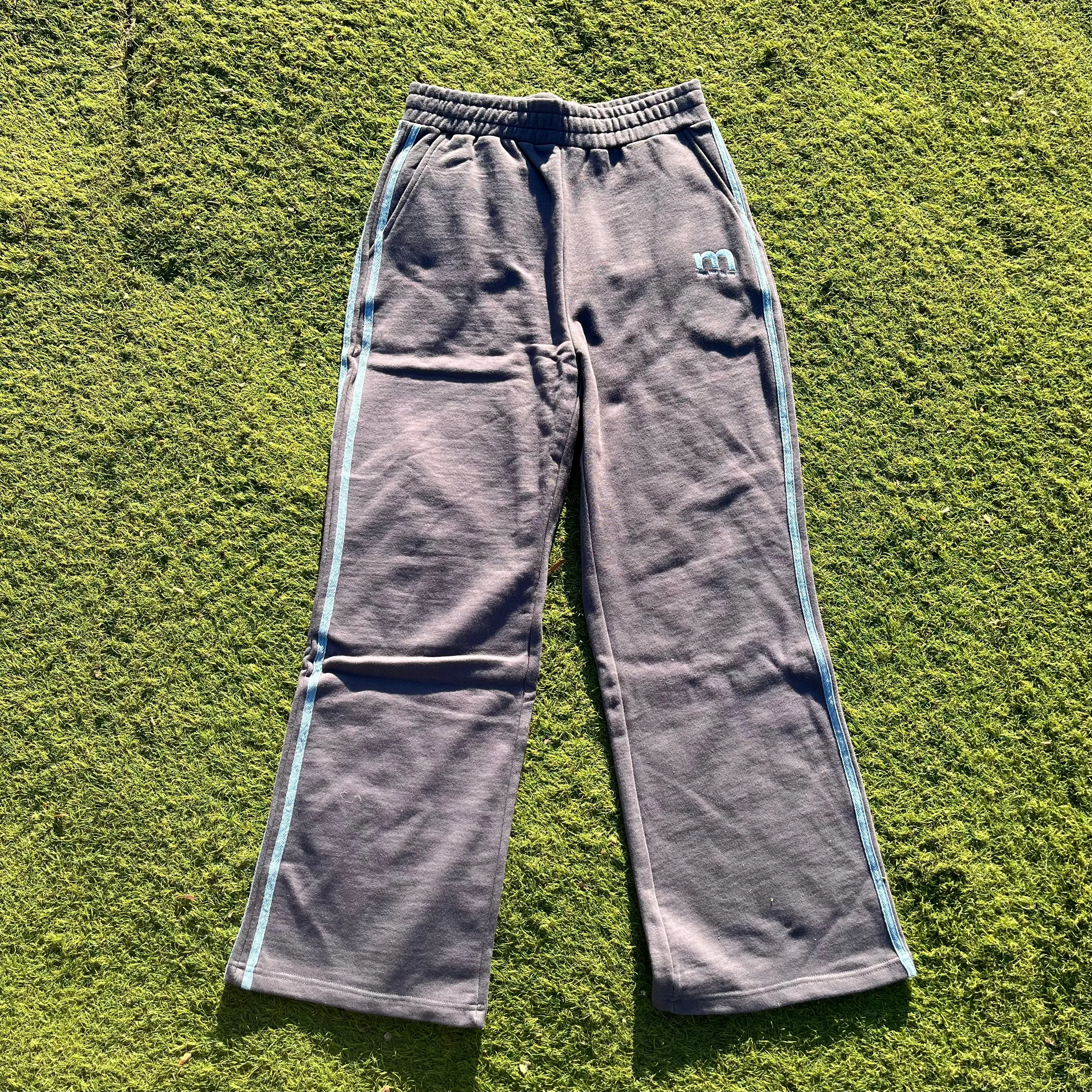 line sweat pants