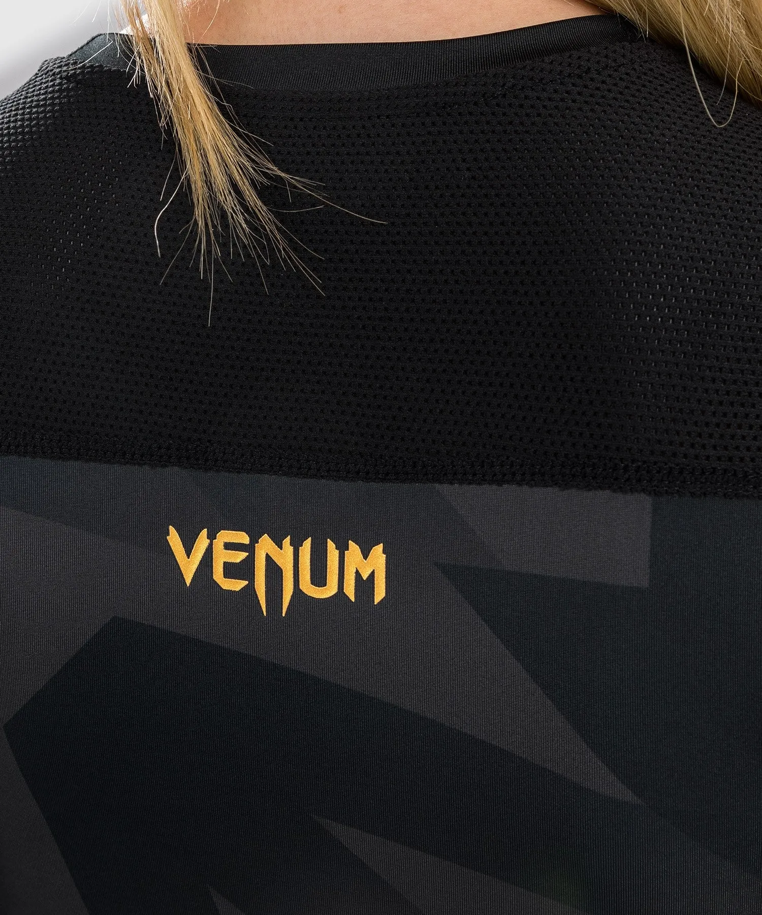 Maglietta Venum Razor Compression - Maniche lunghe - Per Donna - Nero/Oro