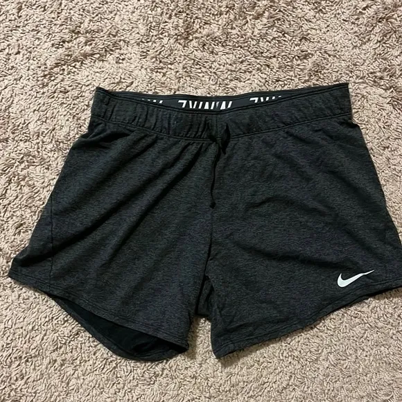 💜Nike athletic shorts