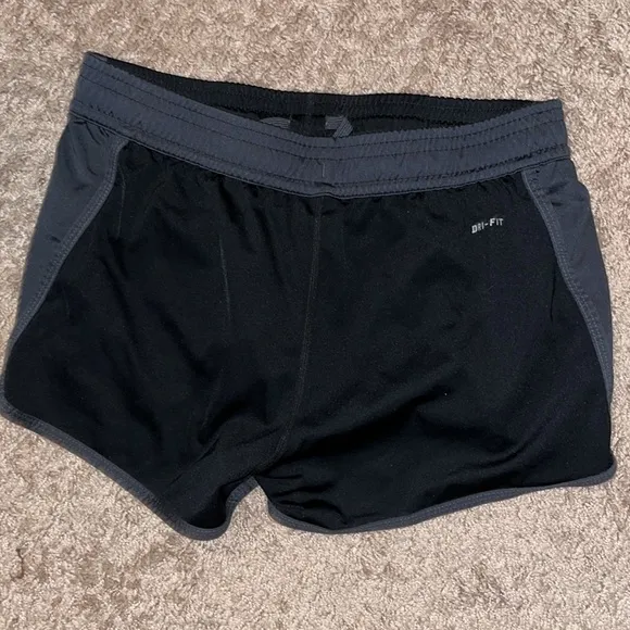 💜Nike athletic shorts