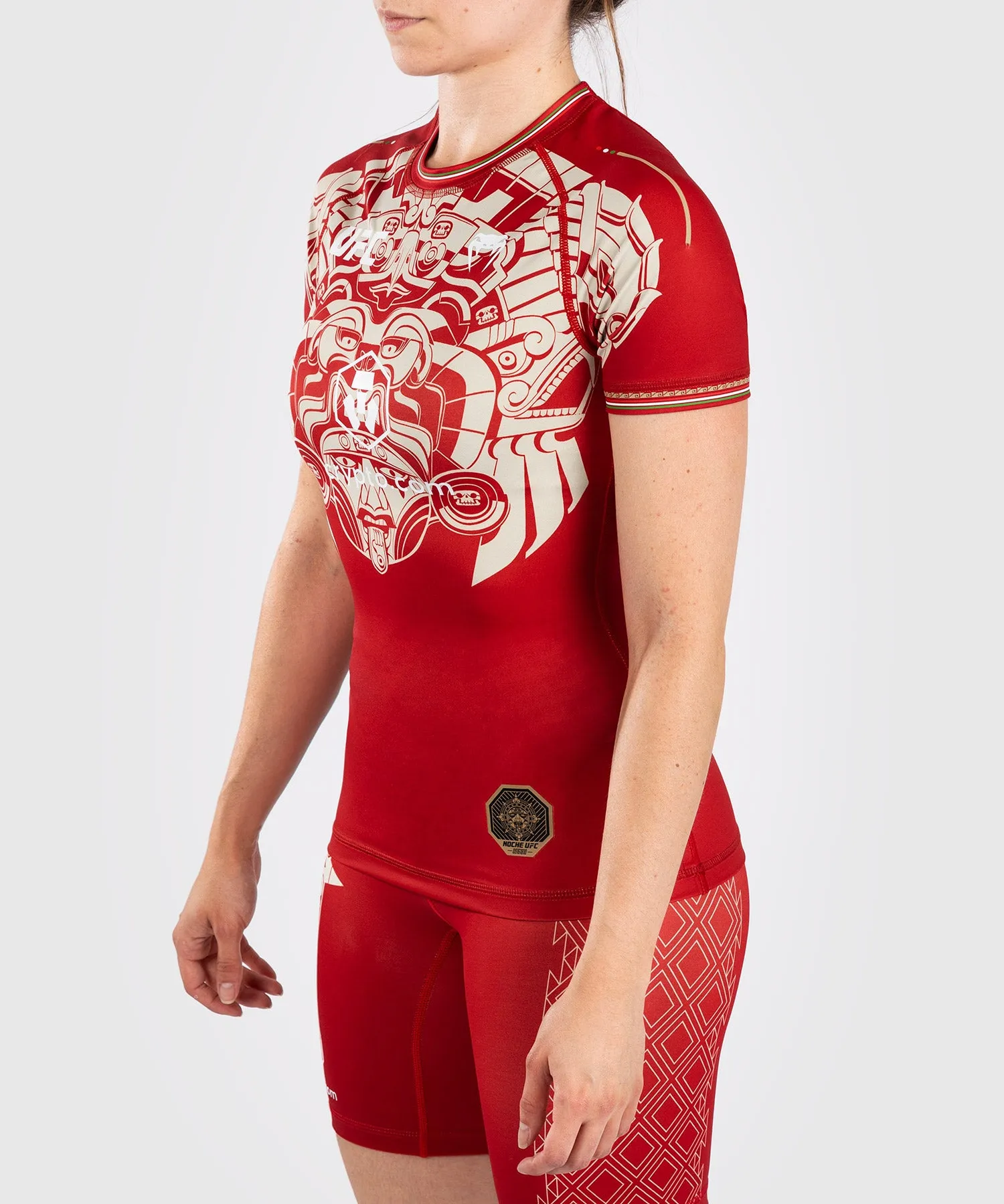 Noche UFC by Venum Authentic Fight Night Performance Rashguard met korte mouwen voor dames, rood