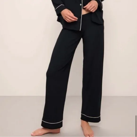 NWT Hale Bob 2 Piece set Luxury Pajama Loungewear Black Pant Set (L)