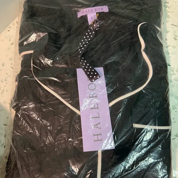 NWT Hale Bob 2 Piece set Luxury Pajama Loungewear Black Pant Set (L)