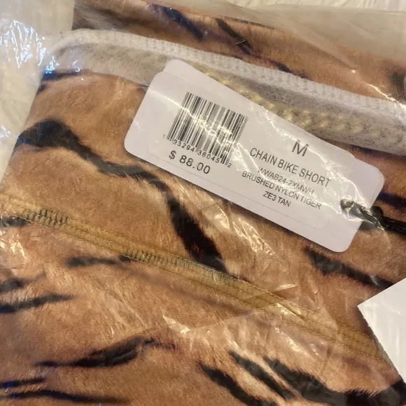 NWT WeWoreWhat x Revolve Animal Print Chain Bike Athletic Workout Run Shorts M