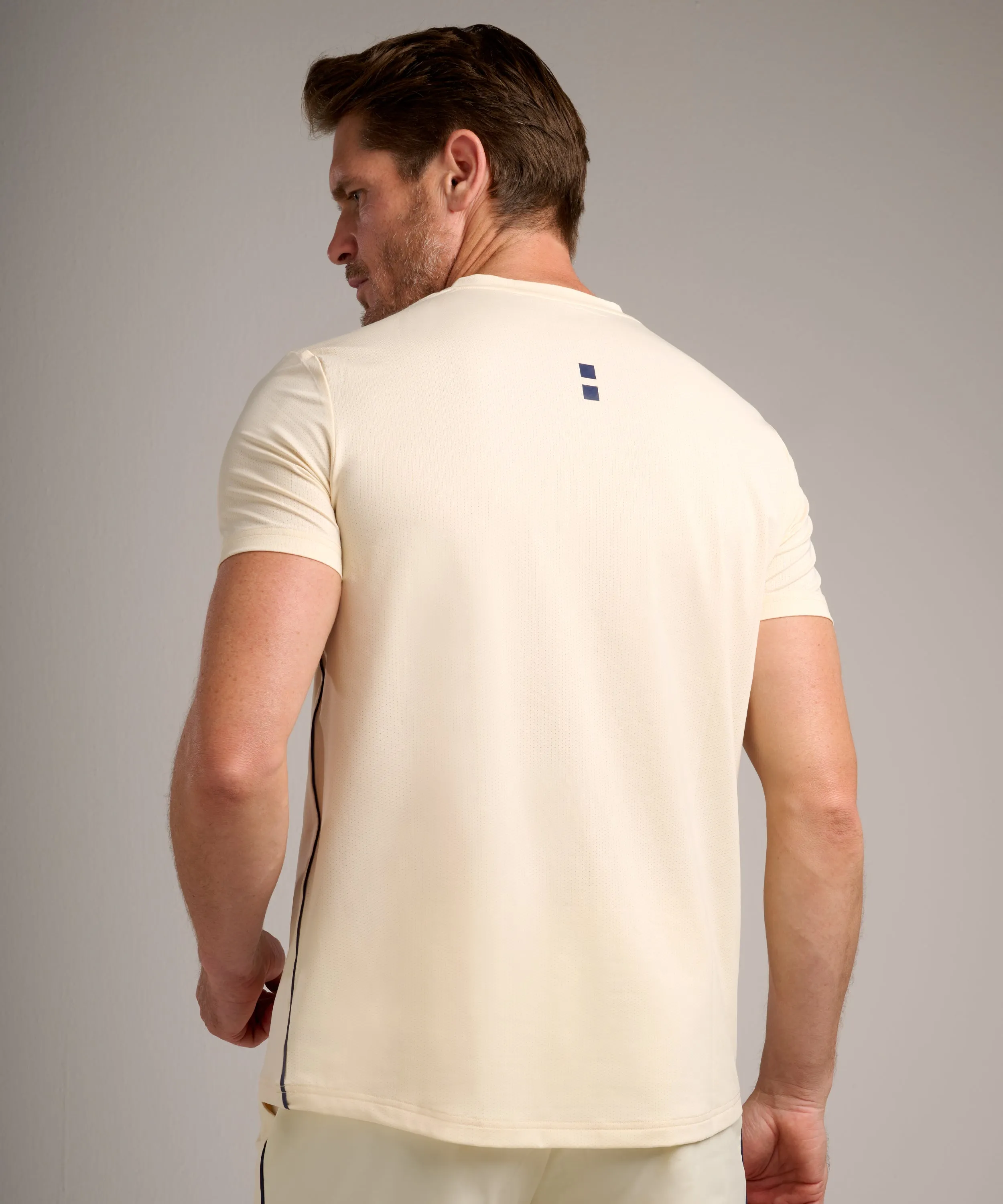 Performance V-Tee Yellow Breeze