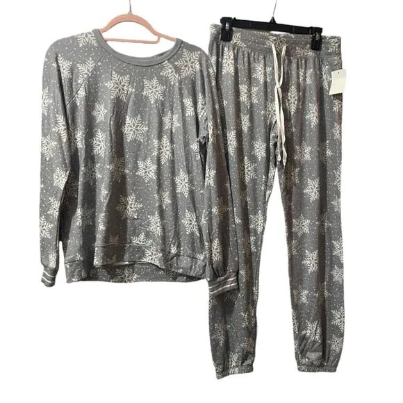PJ Salvage Gray Snowflake Print Matching Two Piece Lounge Pajama Set M New
