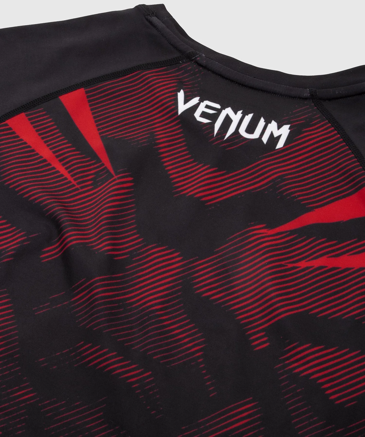 Rashguard Venum NoGi 2.0 - Manches courtes Approuvé IBJJF - Noir