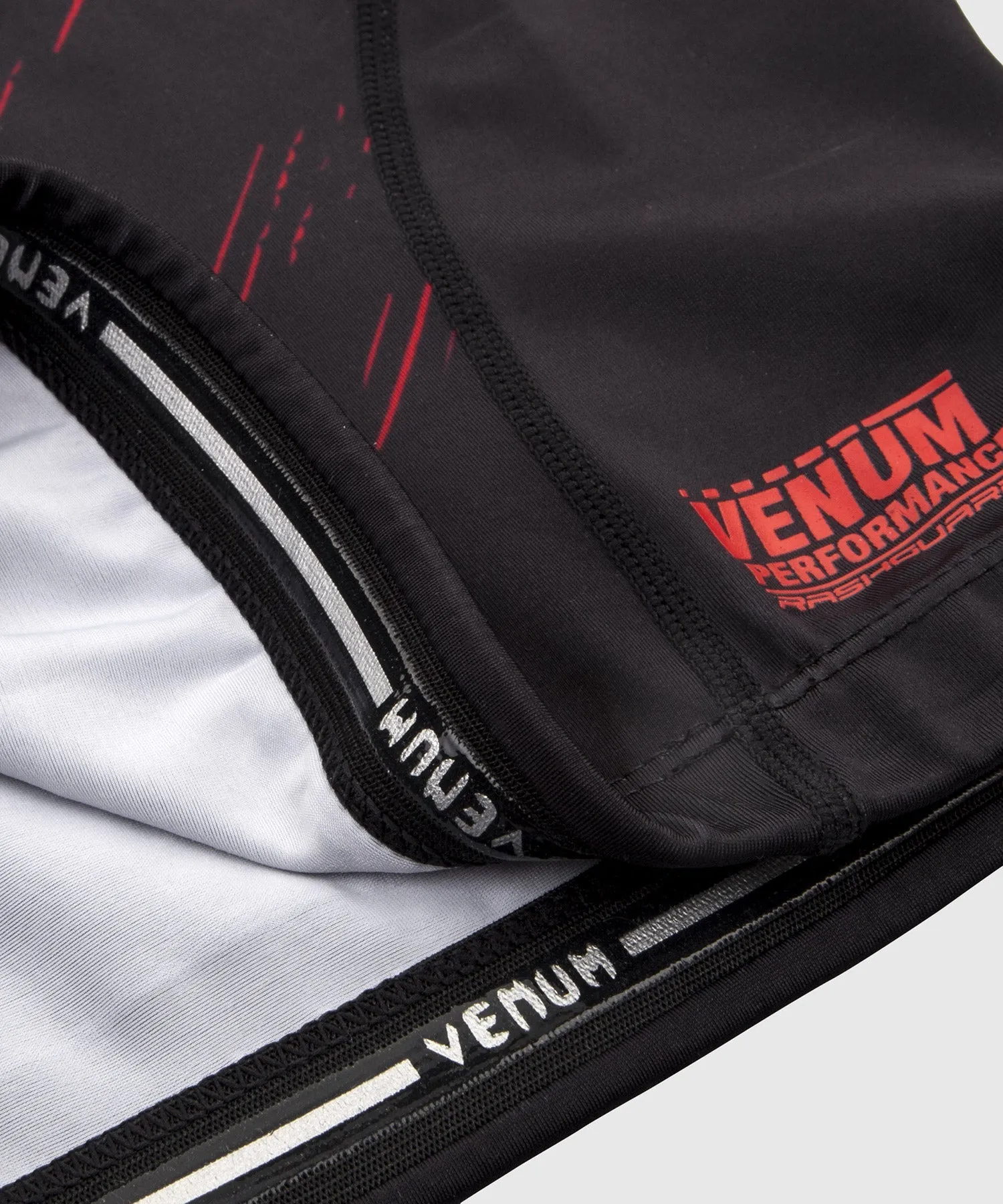 Rashguard Venum NoGi 2.0 - Manches courtes Approuvé IBJJF - Noir