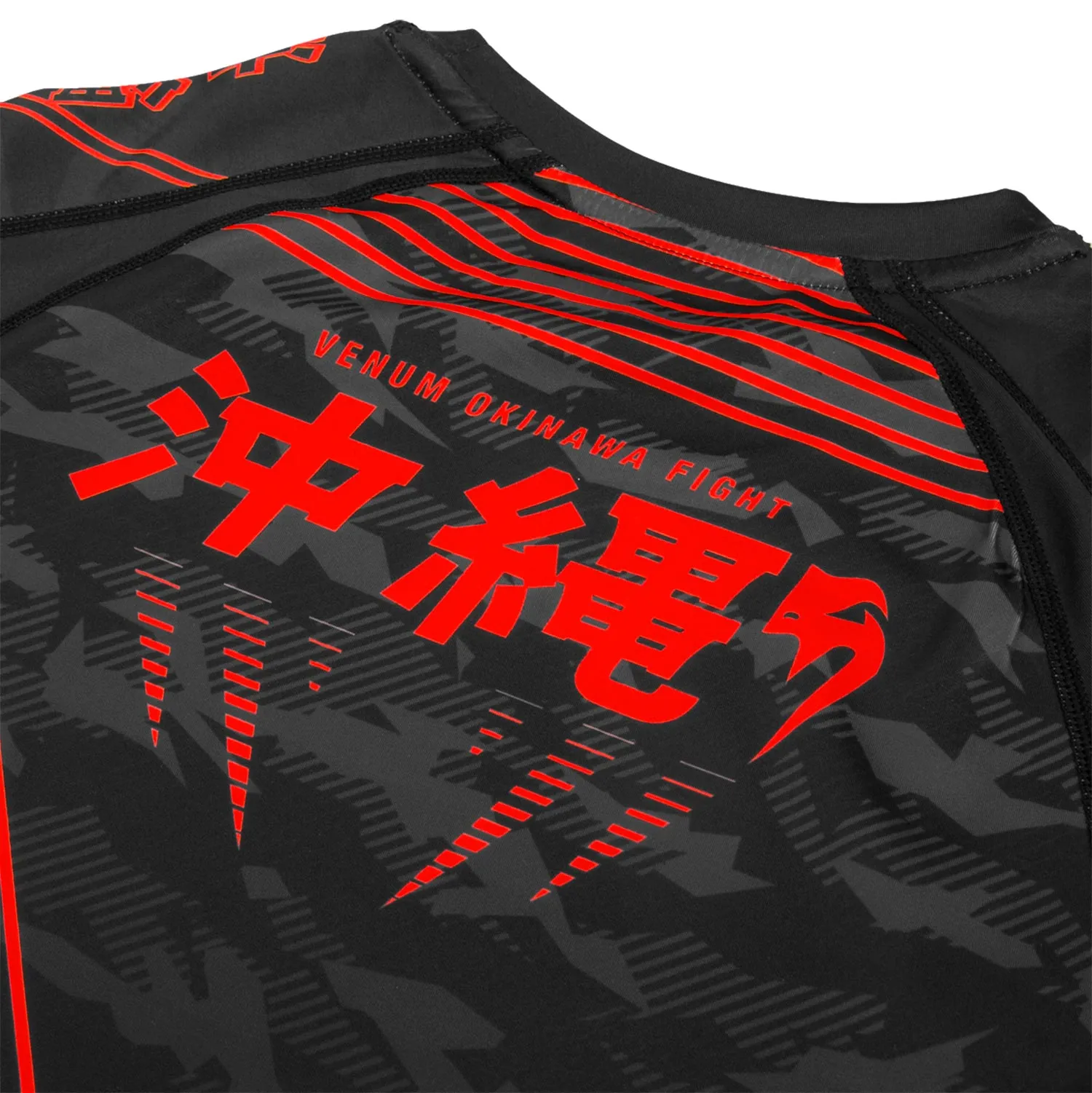 Rashguard Venum Okinawa 2.0 - Manches courtes - Noir/Rouge