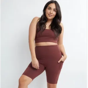 savvi XL Sahara Athletic Work out Stretch Bike Shorts in Rust