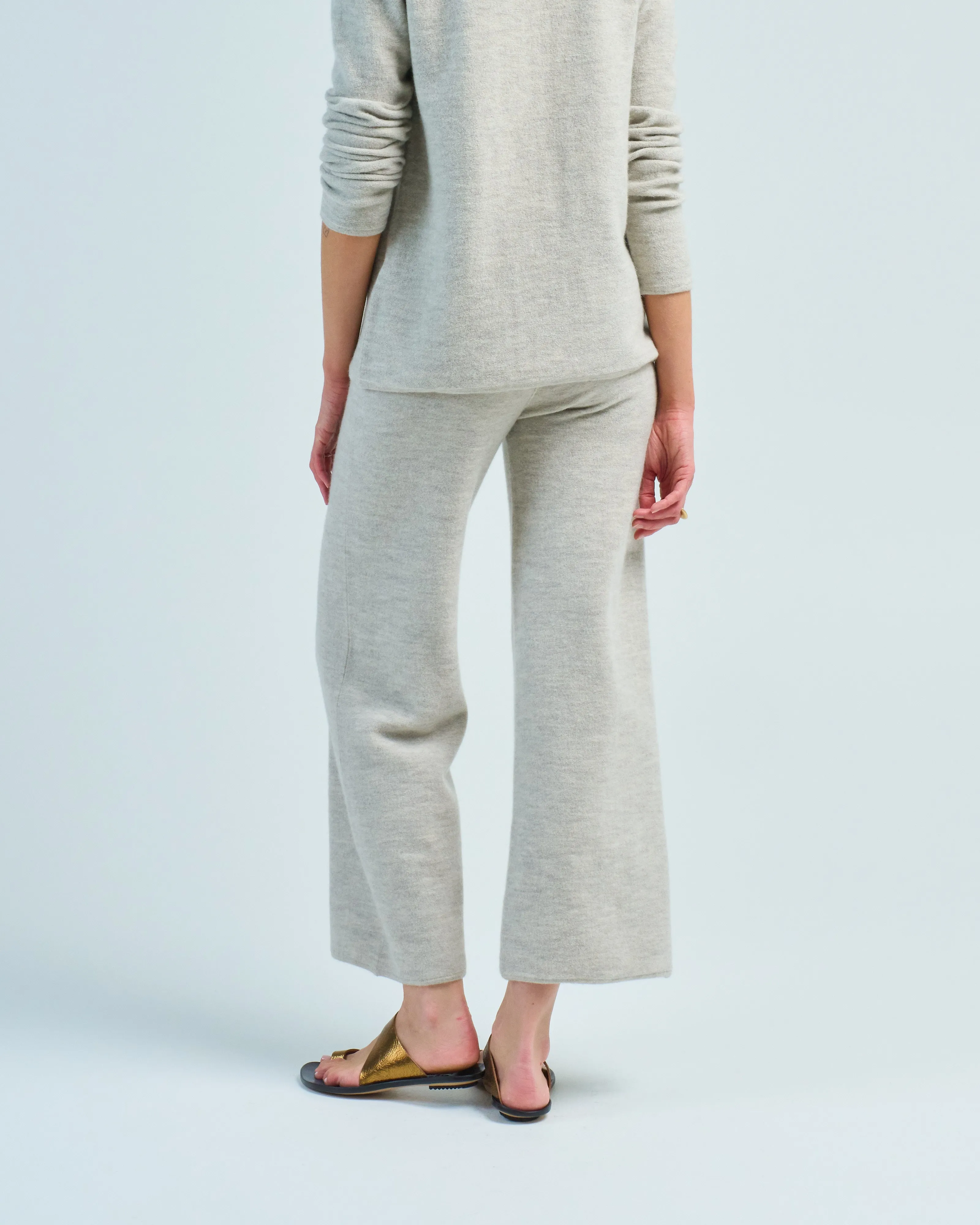 straight pants