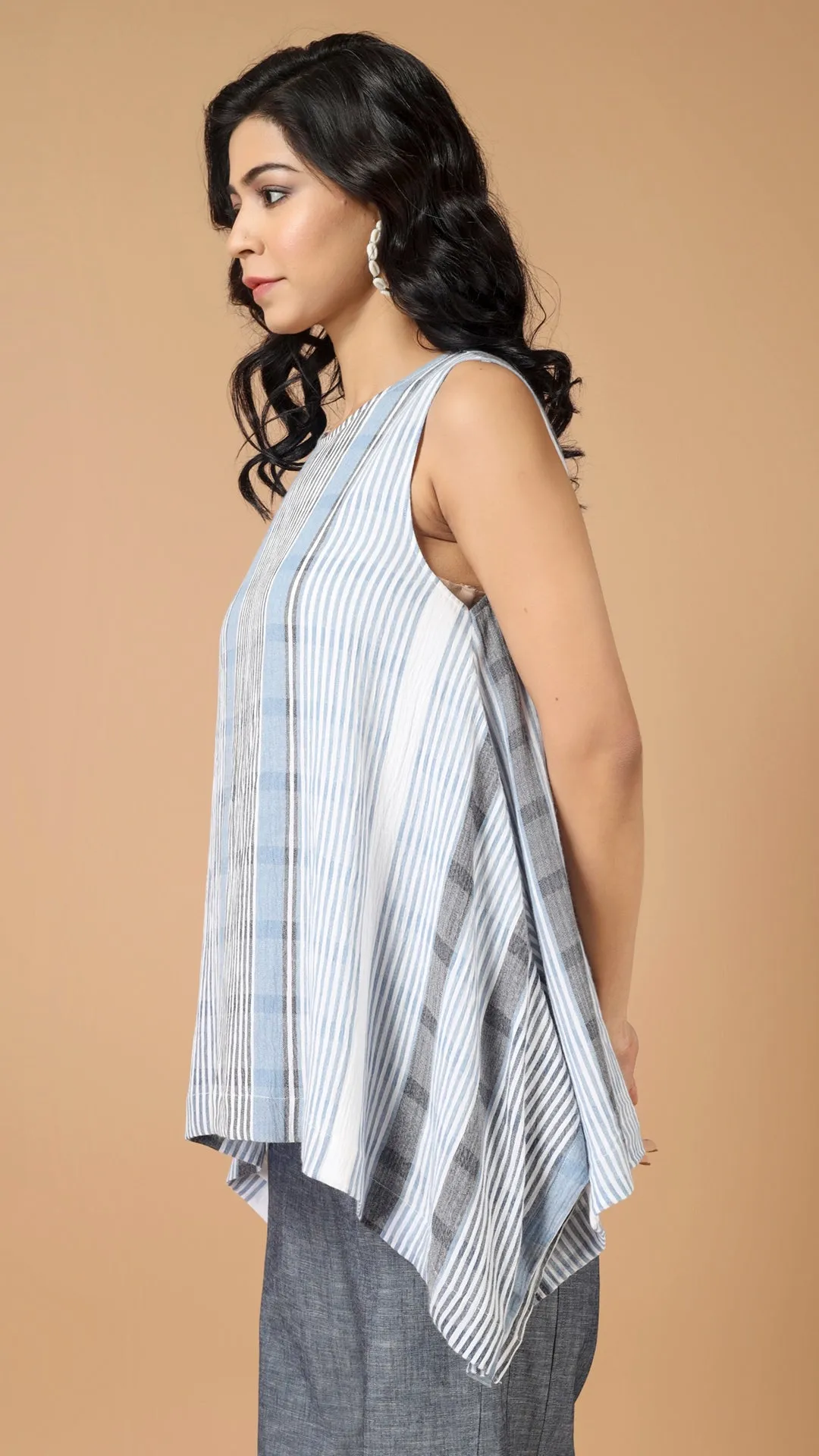 STRIPED SLEEVELESS TOP