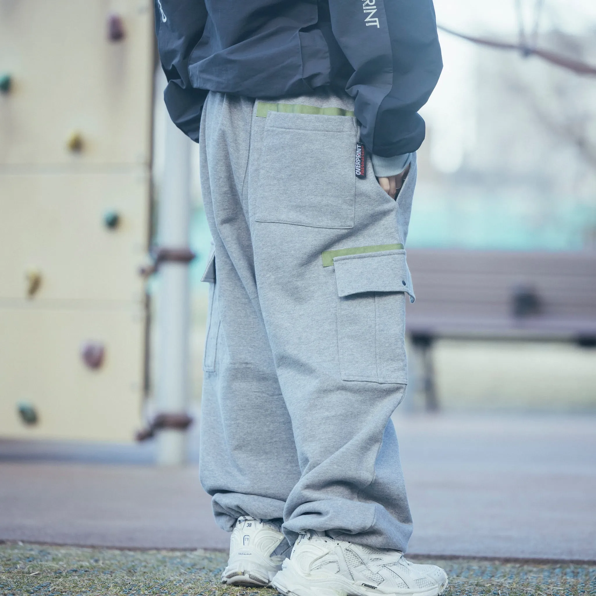 sweat cargo pants gray