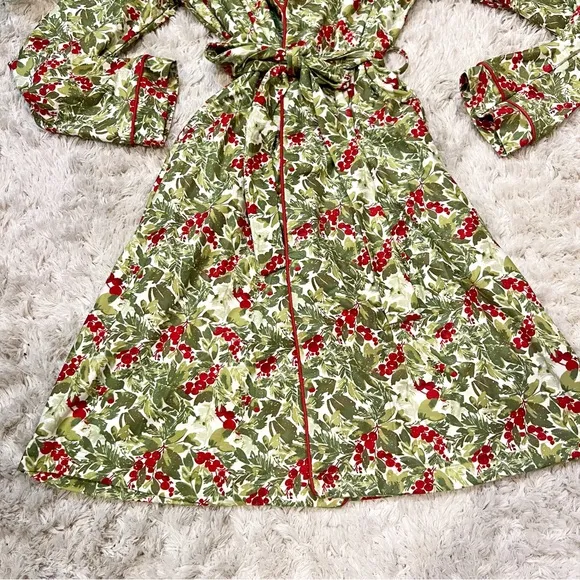 SWEETHONEY WOMEN'S ROBE - HOLIDAY FOLIAGE CHRISTMAS ROBE NWT