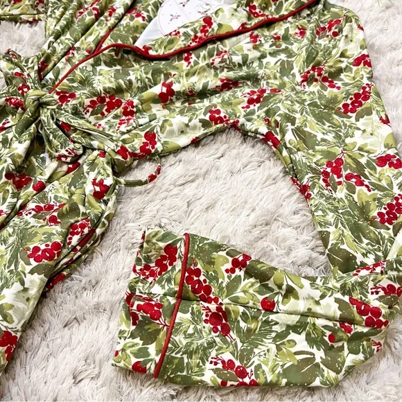 SWEETHONEY WOMEN'S ROBE - HOLIDAY FOLIAGE CHRISTMAS ROBE NWT
