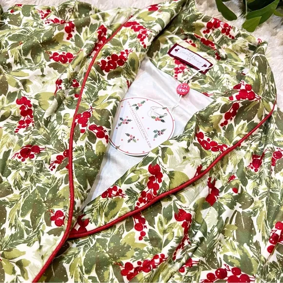 SWEETHONEY WOMEN'S ROBE - HOLIDAY FOLIAGE CHRISTMAS ROBE NWT