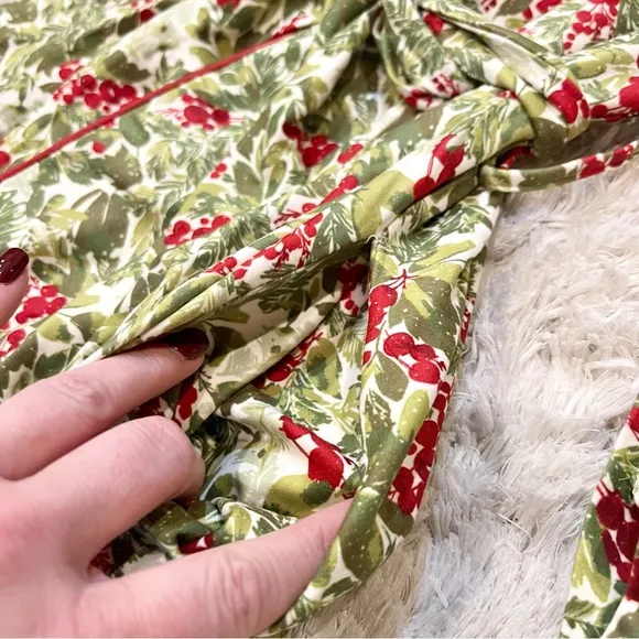 SWEETHONEY WOMEN'S ROBE - HOLIDAY FOLIAGE CHRISTMAS ROBE NWT