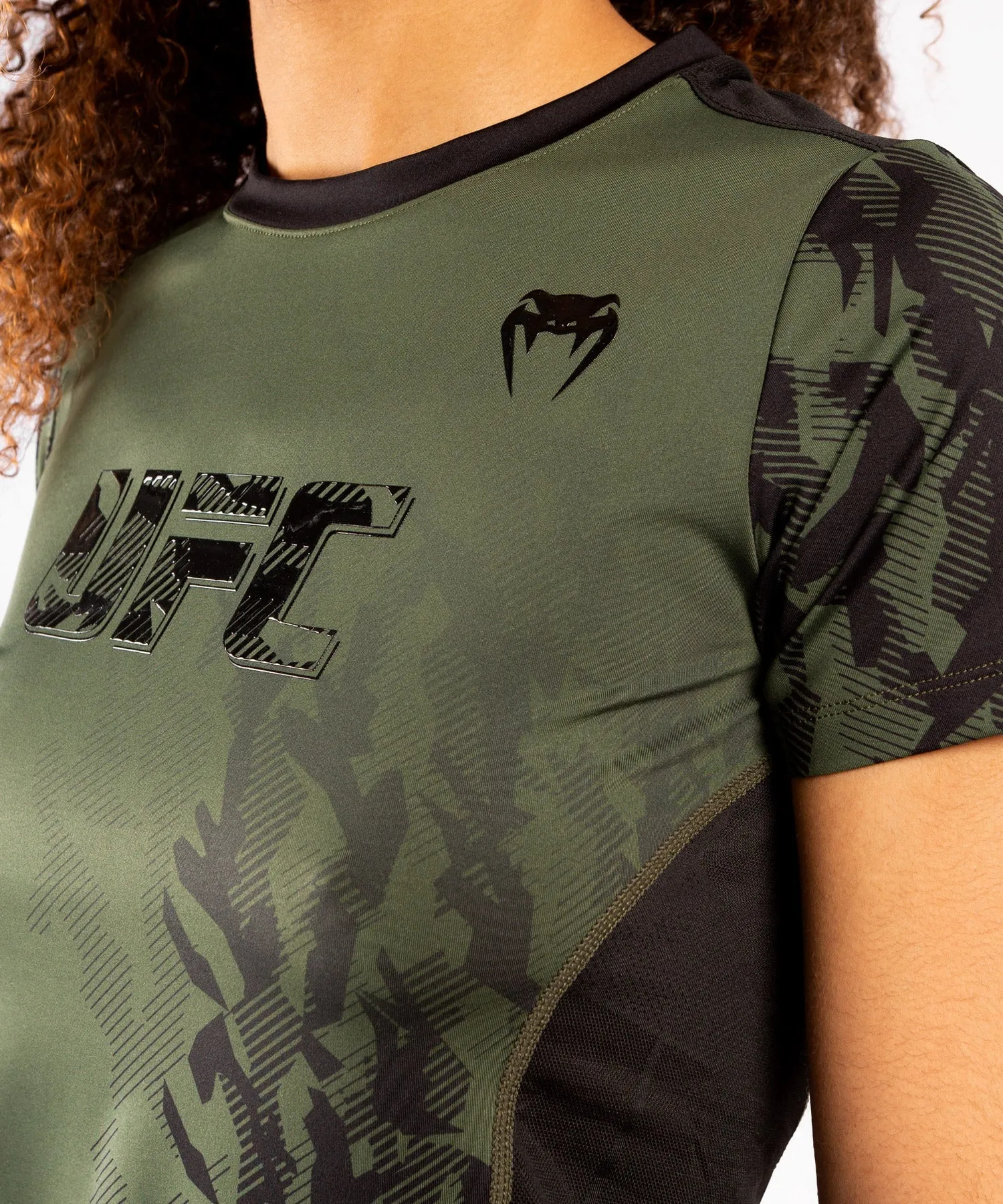 T-shirt Technique Manches Courtes Femme UFC Venum Authentic Fight Week - Kaki