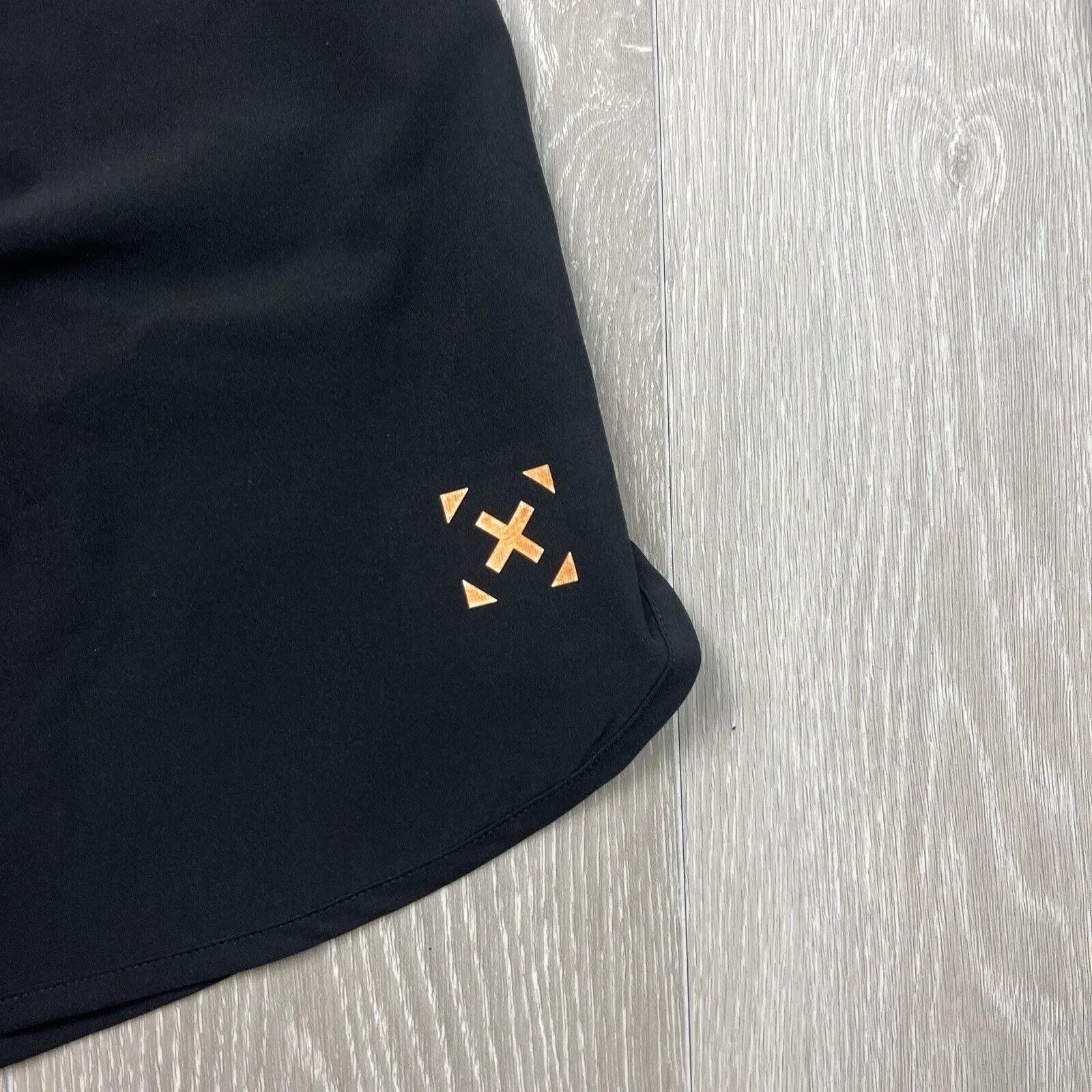 TWL Mens Black Athletic Shorts Size Medium