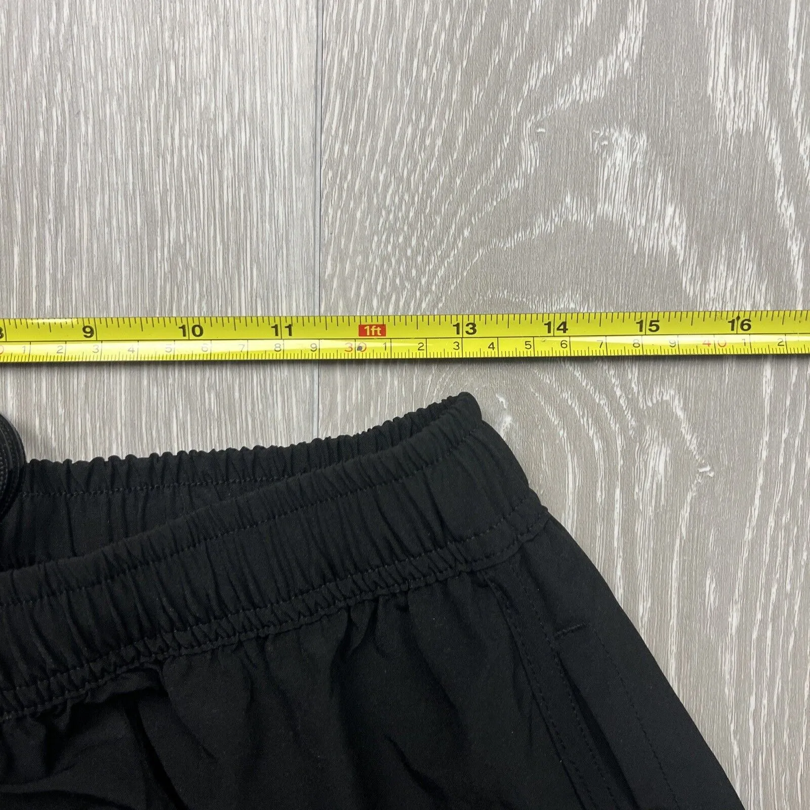 TWL Mens Black Athletic Shorts Size Medium