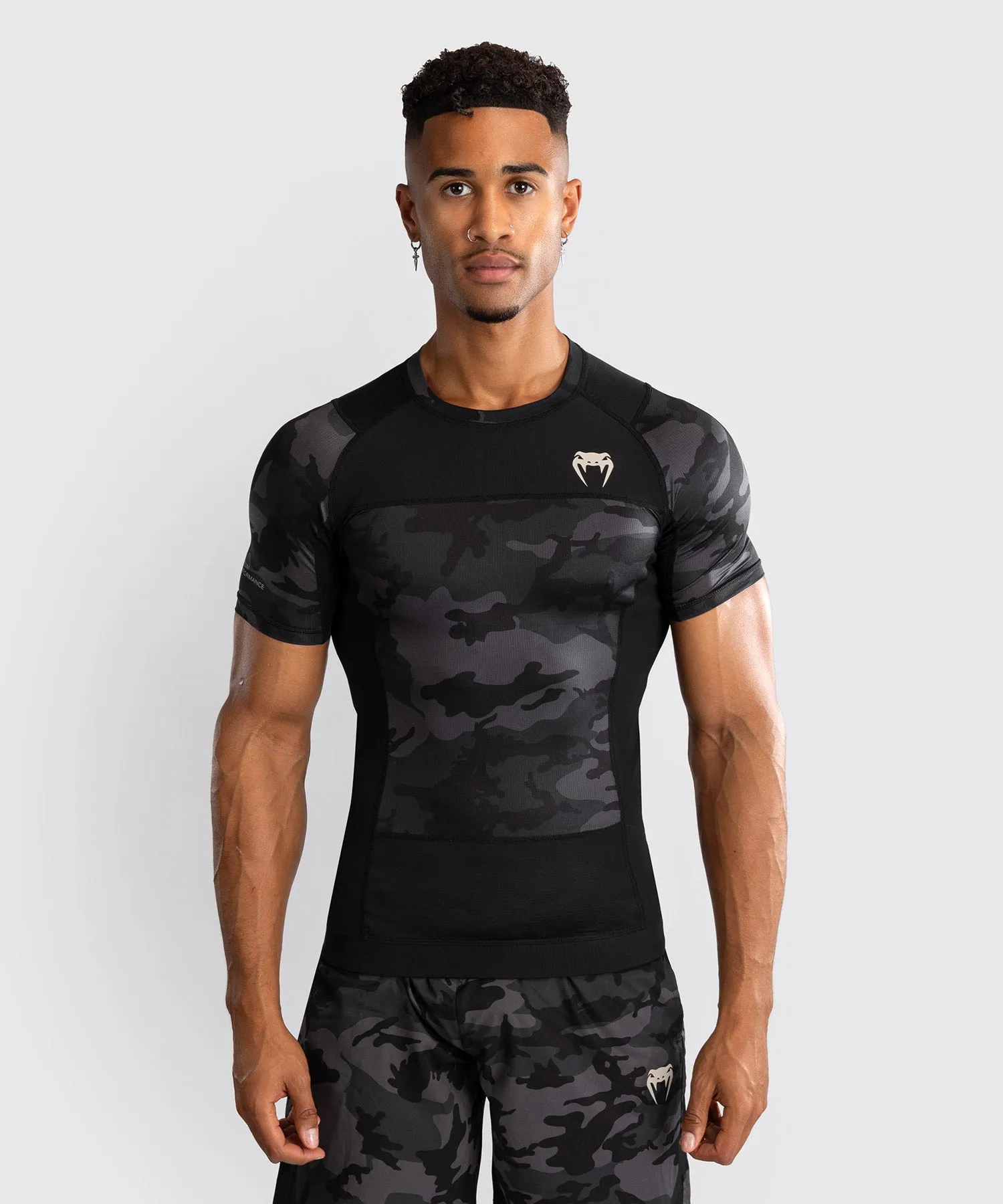 Venum G-Fit Air Rashguard Maniche Corte da Uomo - Camo Urbano Digitale