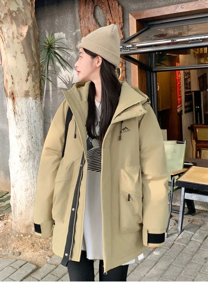 Water-Resistant Hooded Puffer Jacket Suitable for Climbing