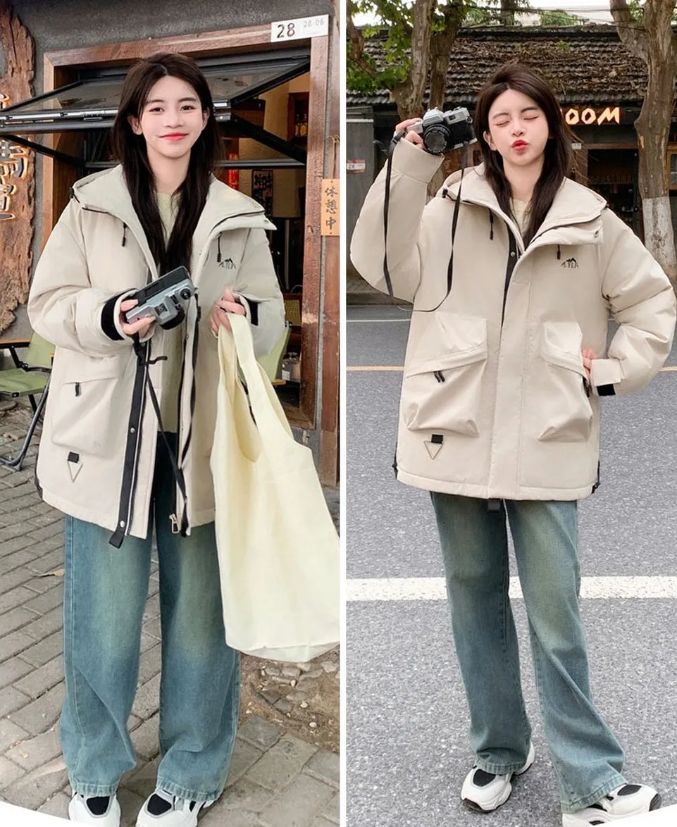 Water-Resistant Hooded Puffer Jacket Suitable for Climbing
