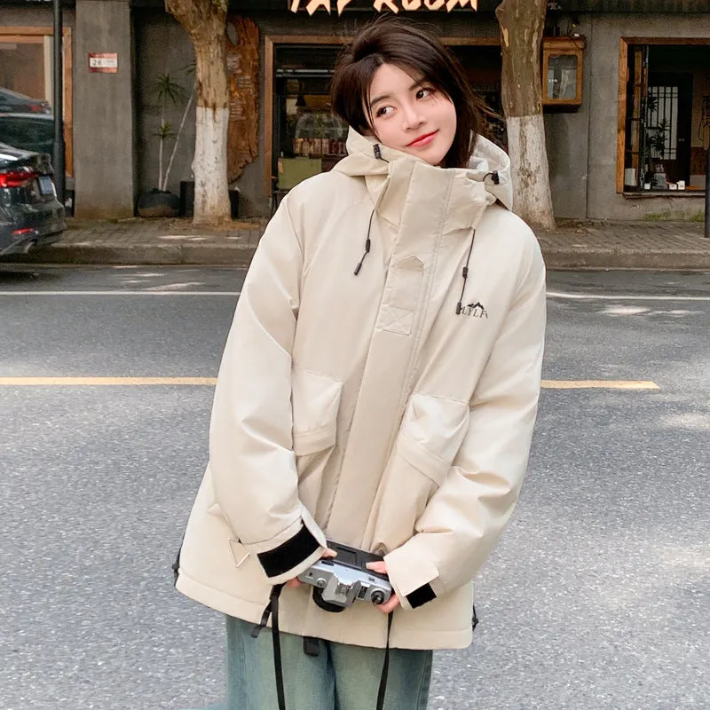 Water-Resistant Hooded Puffer Jacket Suitable for Climbing