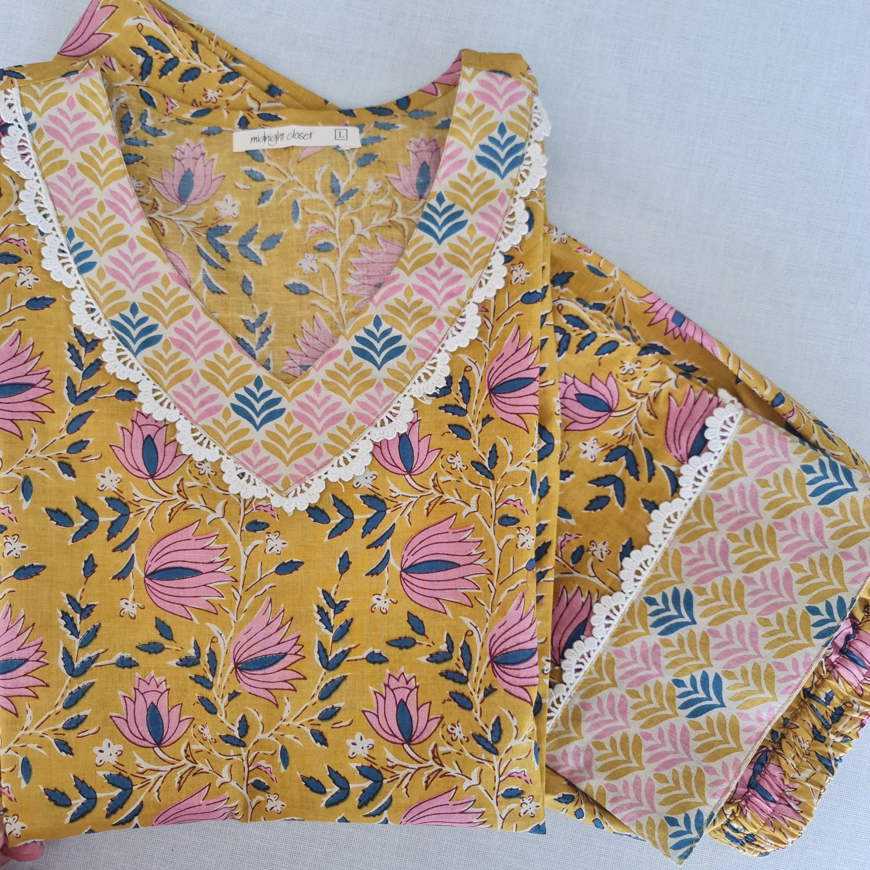 Yellow pink floral set